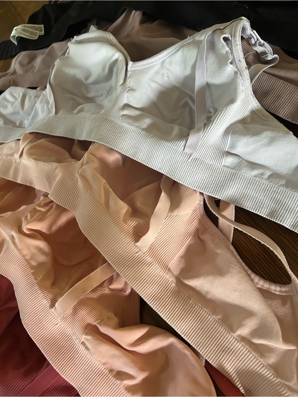 Lot of 6 Bravado Body Silk Seamless Nursing Bras in size medium - Picture 8 of 9